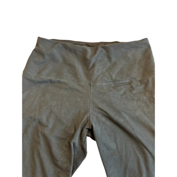 Lysse XL Control Top Cropped Leggings | Black Stretch Waist Slimming Capri - Picture 3 of 4